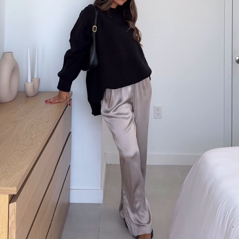 Black oversized sweater